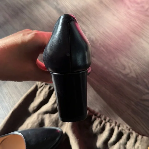 Tod's Black Leather Pumps